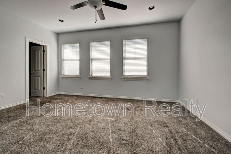 Edmond Townhome: 459 S Fretz Avenue