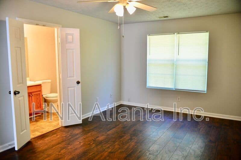 Ellenwood House: 4256 Viewpoint LN.