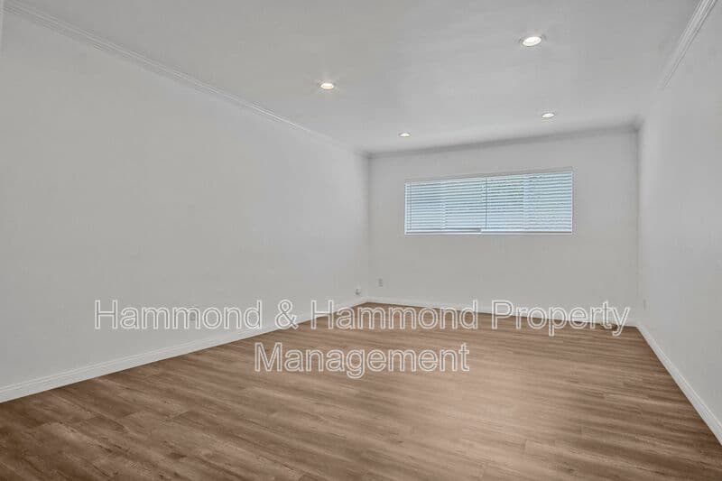 Sherman Oaks Condo: 12955 Riverside Dr.