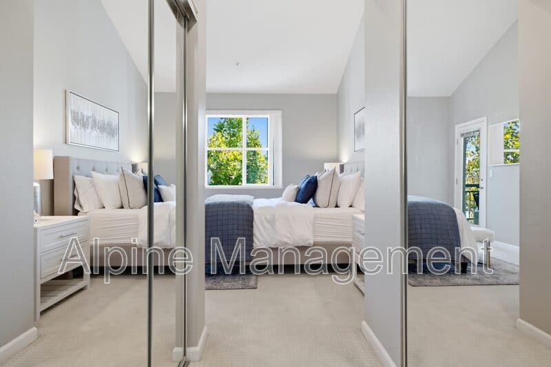 East Palo Alto Condo: 1982 West Bayshore Road - Main