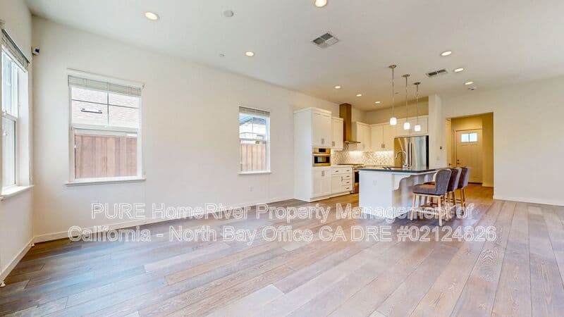 Santa Rosa House: 1718 Linden Lane
