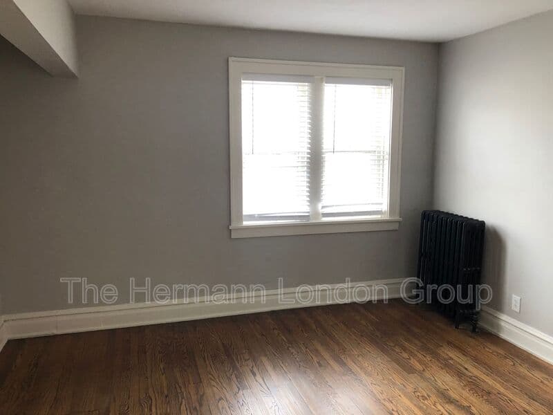 Saint Louis Condo: 4936-4938 Potomac