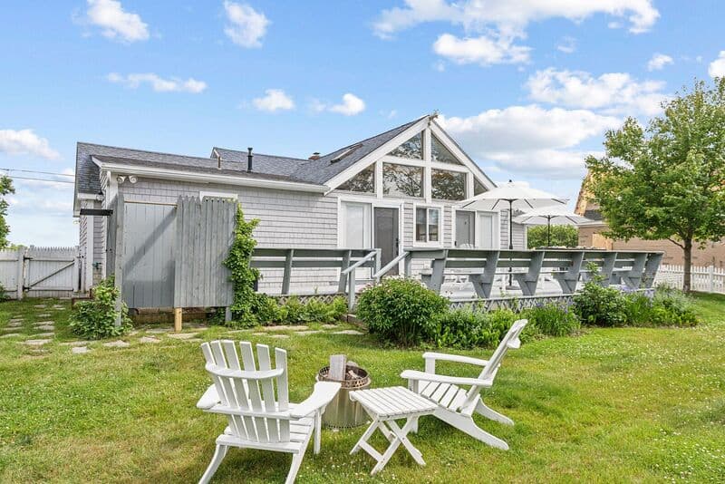 Wells House: 240 Island Beach Road