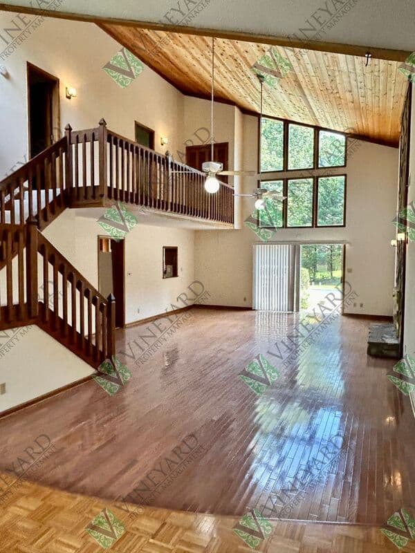 Sandy Springs House: 115 Nesbit Ferry Place