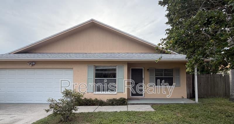 Clearwater House: 1760 Evans Drive