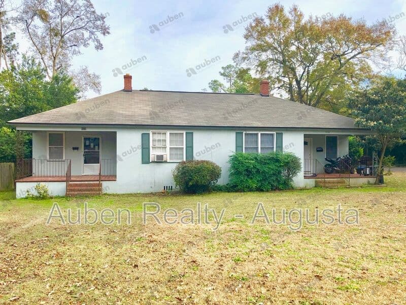 Augusta House: 512 Beaufort Drive