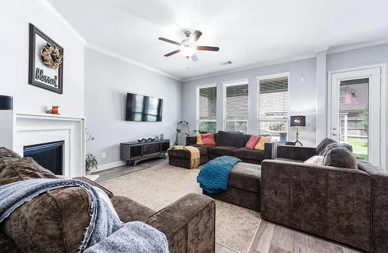 League City House: 2316 Sterling Hollow Ln
