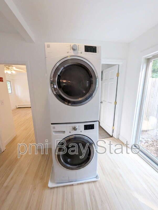 Hyde Park Condo: 3 Weston St