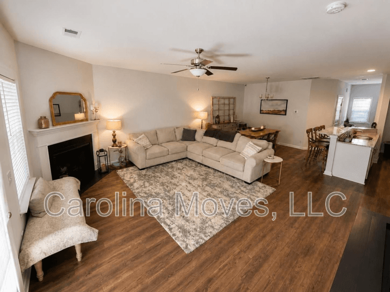 Greenville Townhome: 5 Alkanet Way