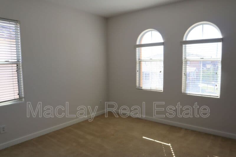 Chandler House: 1171 N Mason Dr