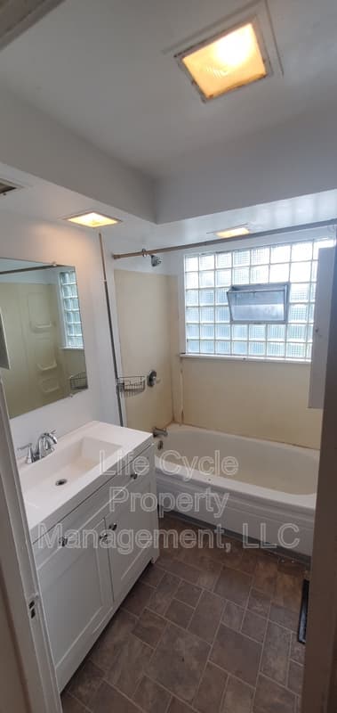 Grand Rapids House: 1819 Linden Avenue Southeast