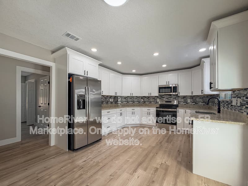 Pensacola House: 4780 Baywind Dr
