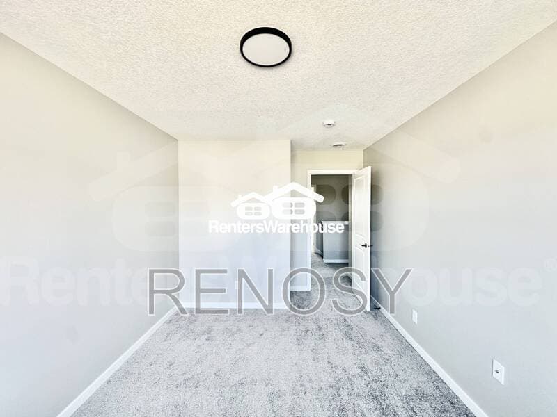 Des Moines Townhome: 7000 Lake Hill Drive