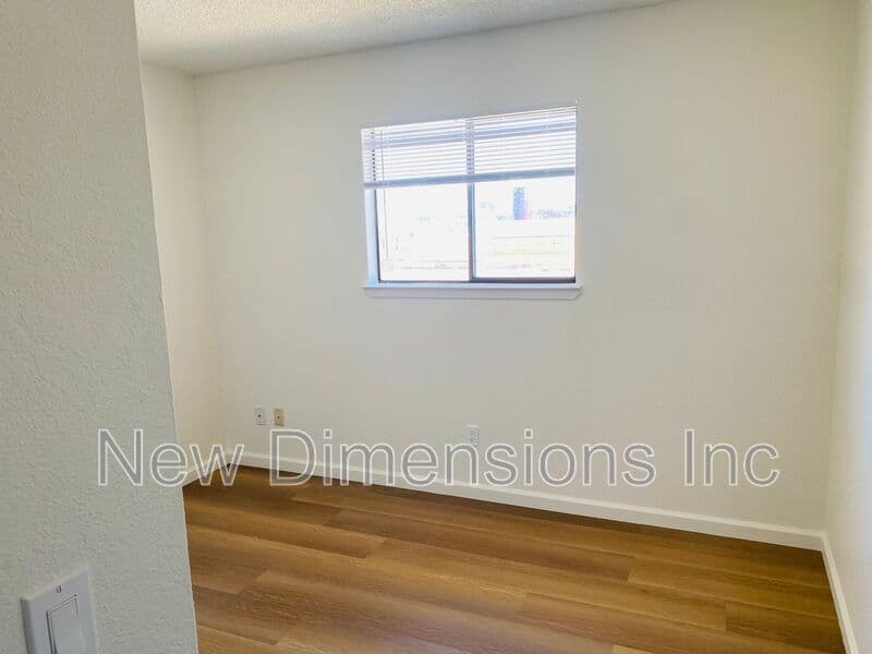 Fallon Condo: 207 North Broadway Street