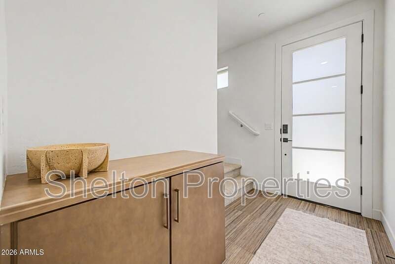 Phoenix Townhome: 2121 W Sonoran Desert Dr, Unit 124
