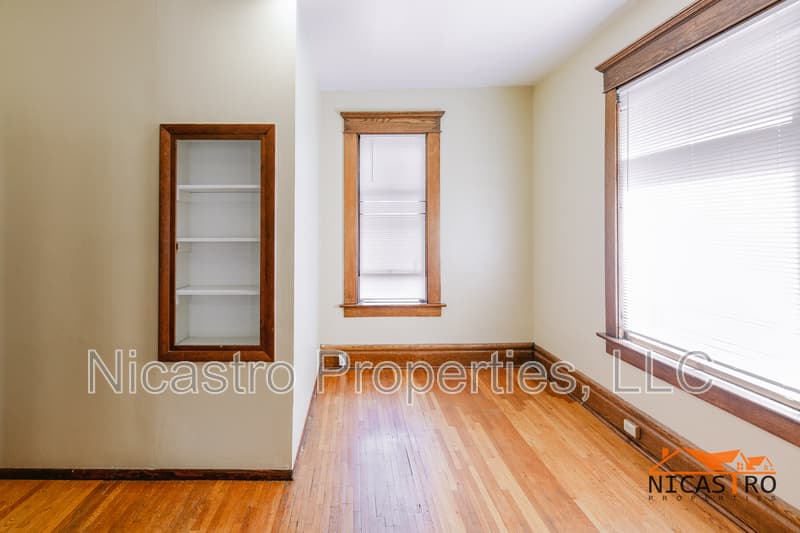Columbus House: 2064 Indianola Avenue