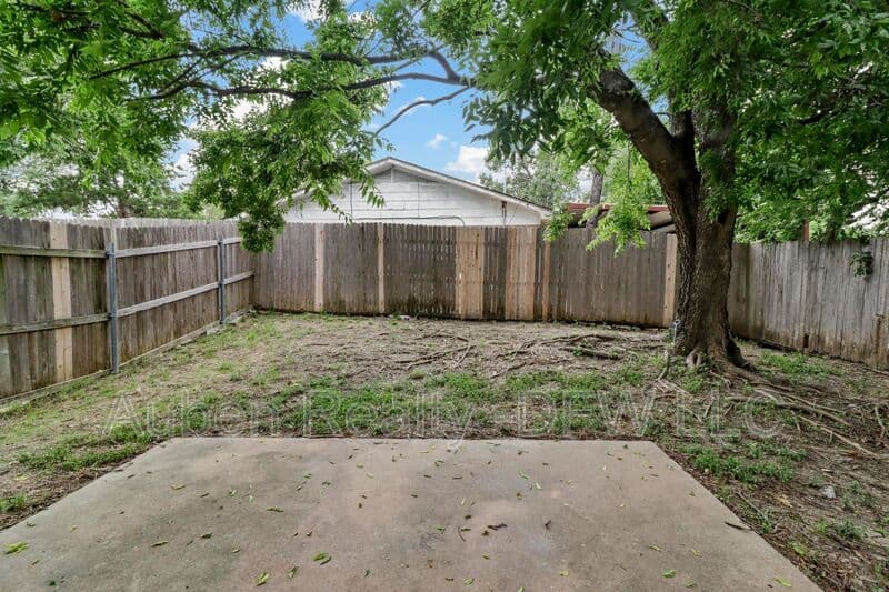 Princeton House: 931 Parkplace Ridge