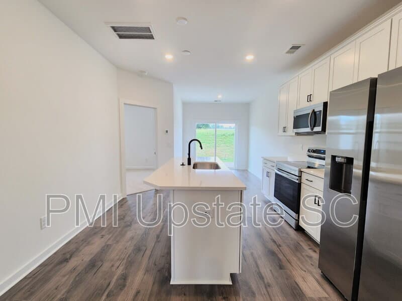 Spartanburg Townhome: 1283 Westgate Vlg Dr
