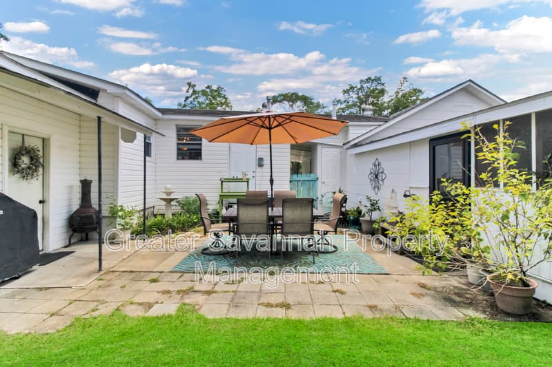 Rincon House: 304 East Fourth Street