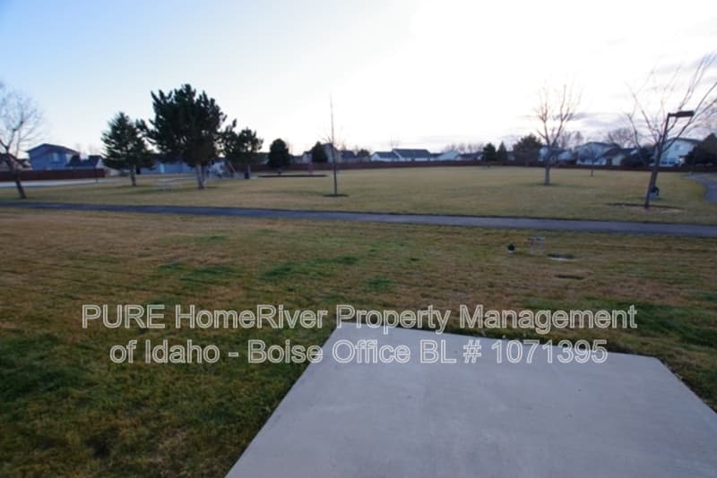 Nampa House: 11791 W Huckleberry Dr
