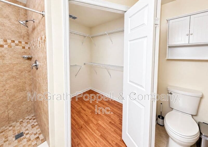 VALRICO House: 516 CAPE COD CIR