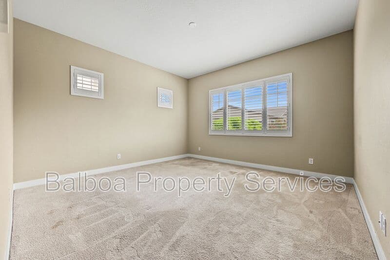 Queen Creek House: 20547 E Via De Colina