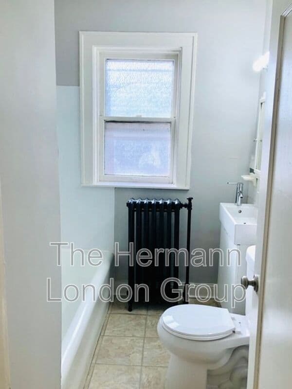 Saint Louis Condo: 4936-4938 Potomac