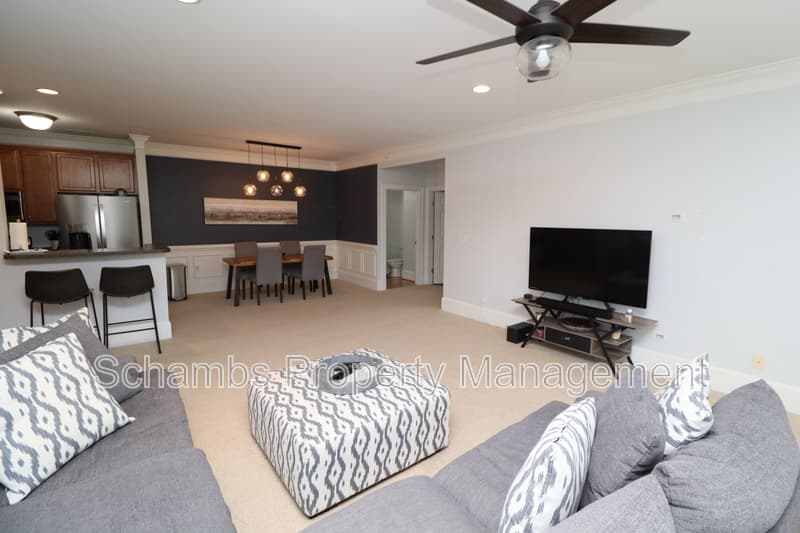 Cary Condo: 933 Portstewart Dr
