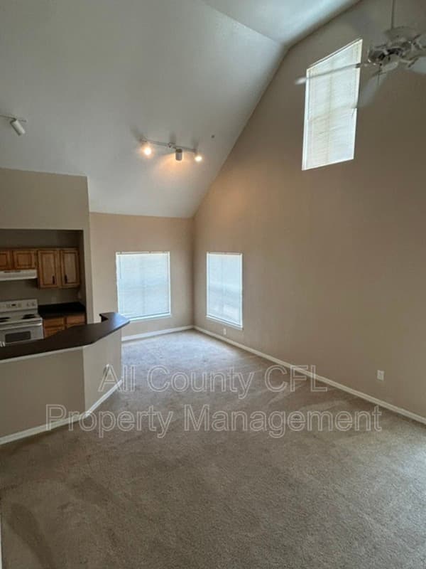 Orlando Townhome: 5961 Westgate Dr
