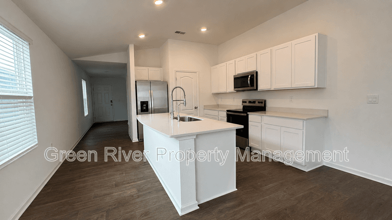 Jacksonville House: 4285 Hemlock St