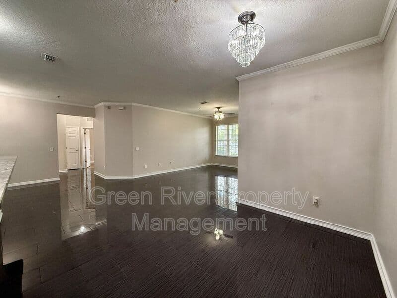 Jacksonville House: 11251 Campfield Drive