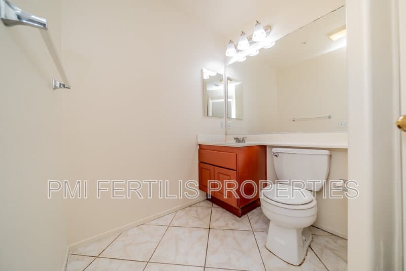 Fontana House: 5055 Saint Albert Dr
