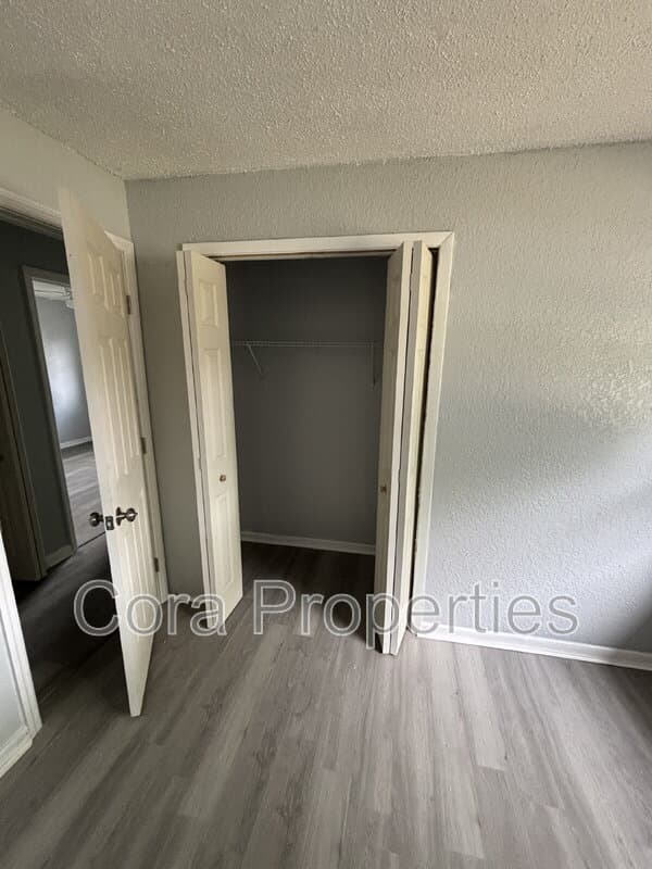 Lake Wales House: 2436 Lilly Street