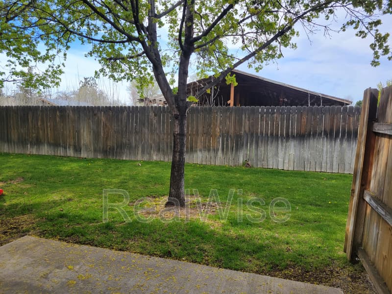 Redmond Townhome: 2478 SW Timber View Ct