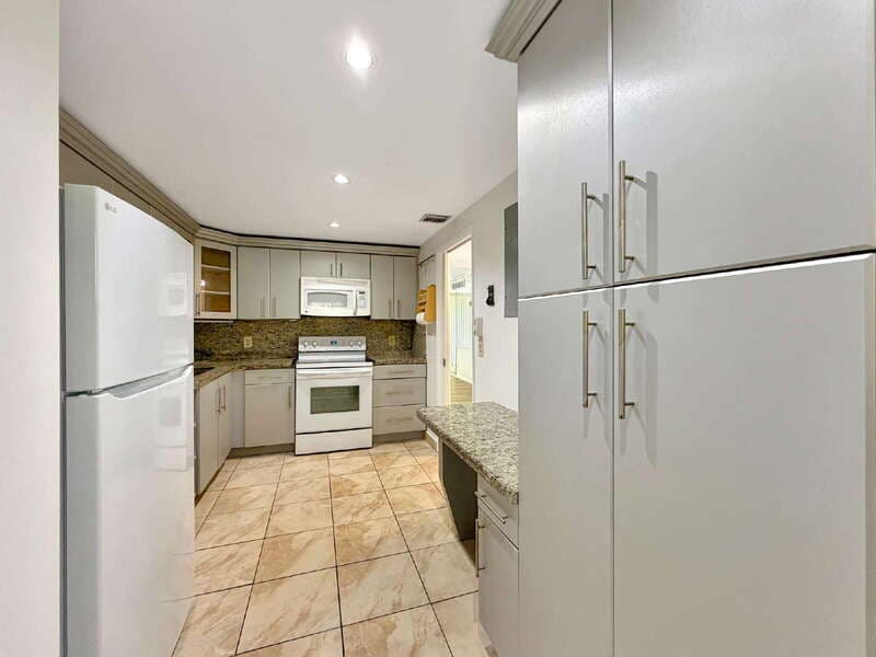 POMPANO BEACH Condo: 3641 Oaks Clubhouse Drive