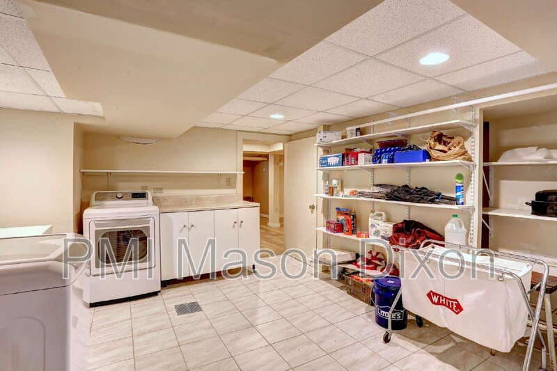 Baltimore House: 5304 Springlake Way