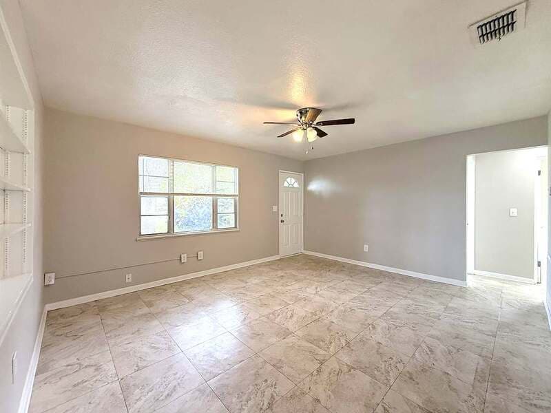 Clearwater House: 1791 Sylvan Drive