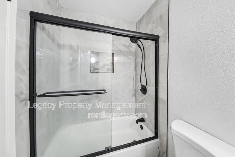 Sacramento Condo: 9101 Newhall Dr