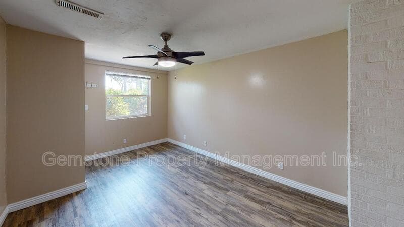 San Diego House: 4947 63rd St