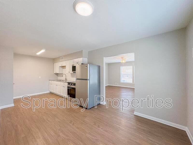 Temple House: 1701A W Ave M