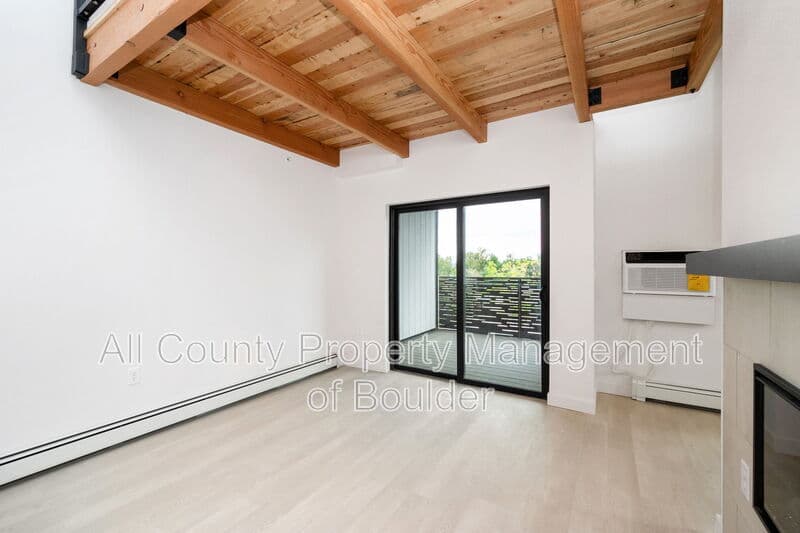 Boulder Condo: 2301 Pearl St