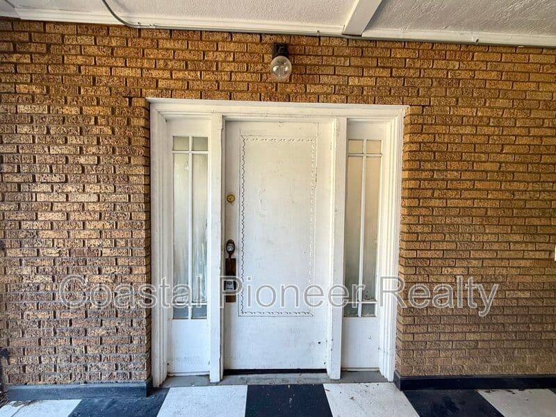 TAMPA Condo: 4015 N Seminole Ave