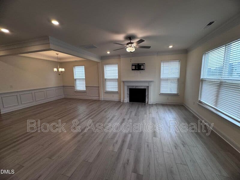 Garner House: 296 Ford Meadows Dr