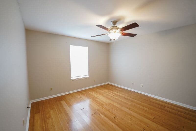 Savannah Condo: 211 Edgewater Rd