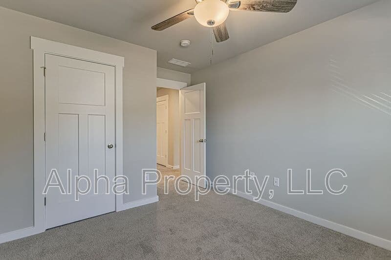 Greer Townhome: 38 Grey Oak Trl