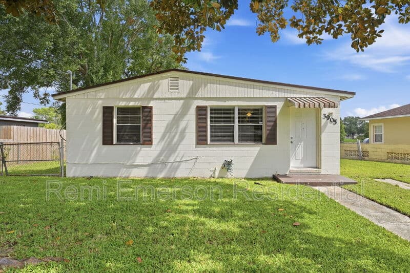 Orlando House: 3905 Wilts Street