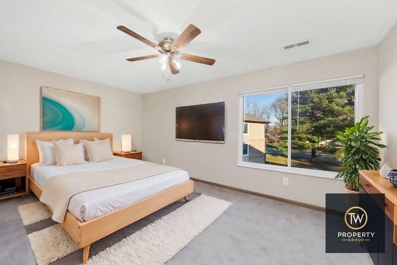 Edwardsville Condo: 1040 University Dr