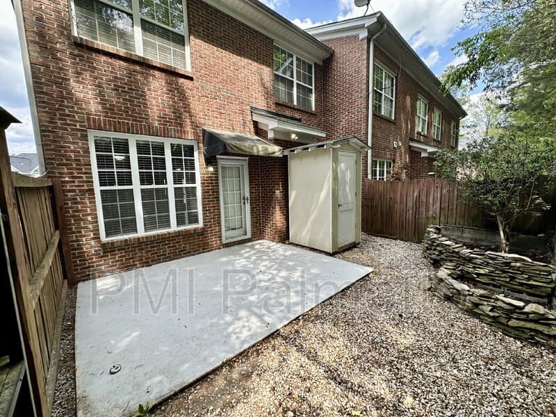 Lexington Townhome: 117 Park Ridge Way