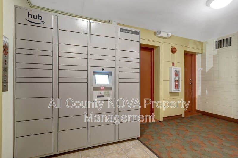 Alexandria Condo: 4 S Van Dorn St