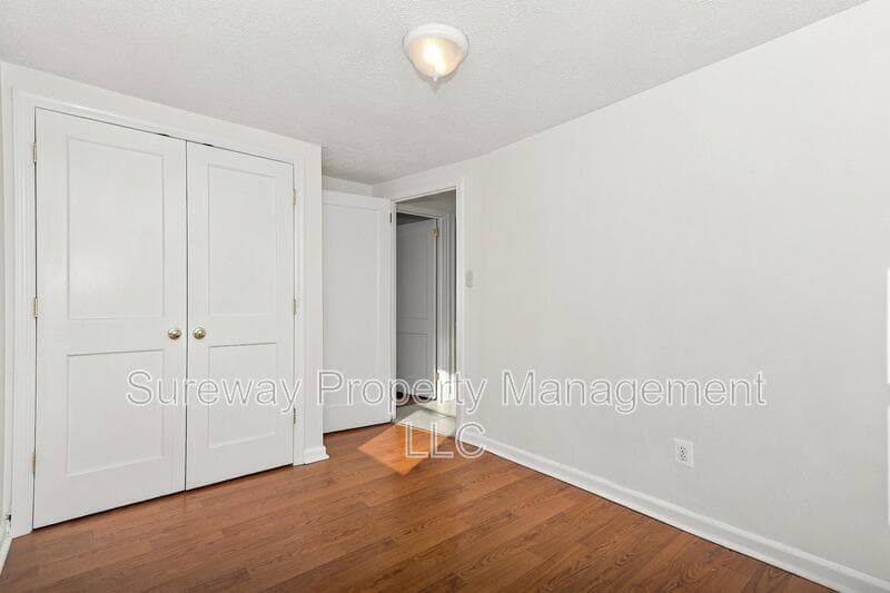 Hamilton Condo: 57 Junior Avenue
